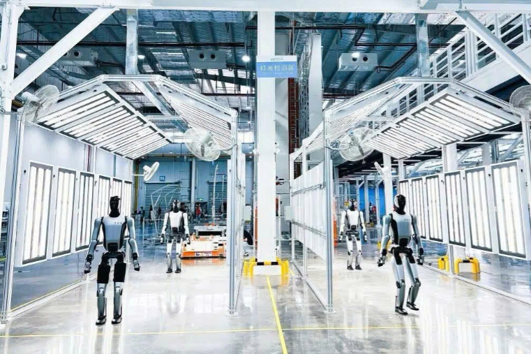 Trung Quốc vận hành nhà máy sản xuất 10.000 robot hình người mỗi năm